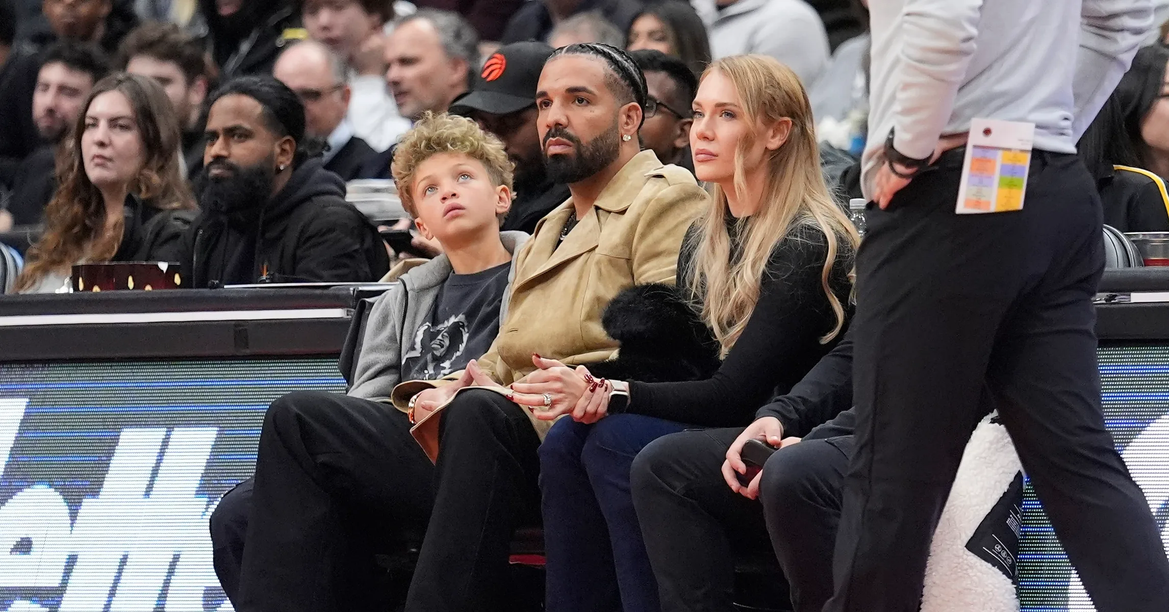 Kendrick Lamar Fans Taunt Drake After Toronto World Series Defeat