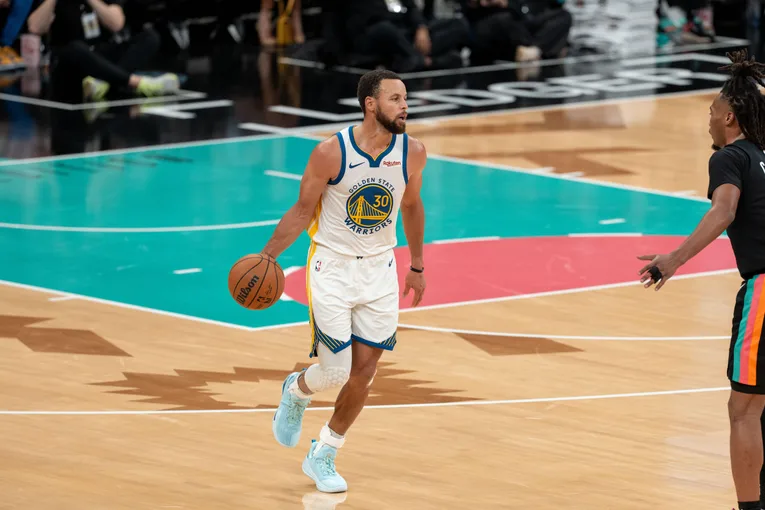 Stephen Curry Walks Away From Under Armour After 10 Years