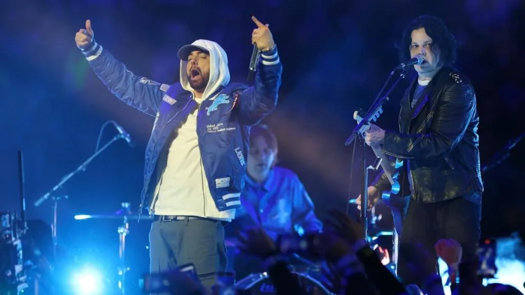 Eminem’s Thanksgiving Halftime Show Captures the Spotlight